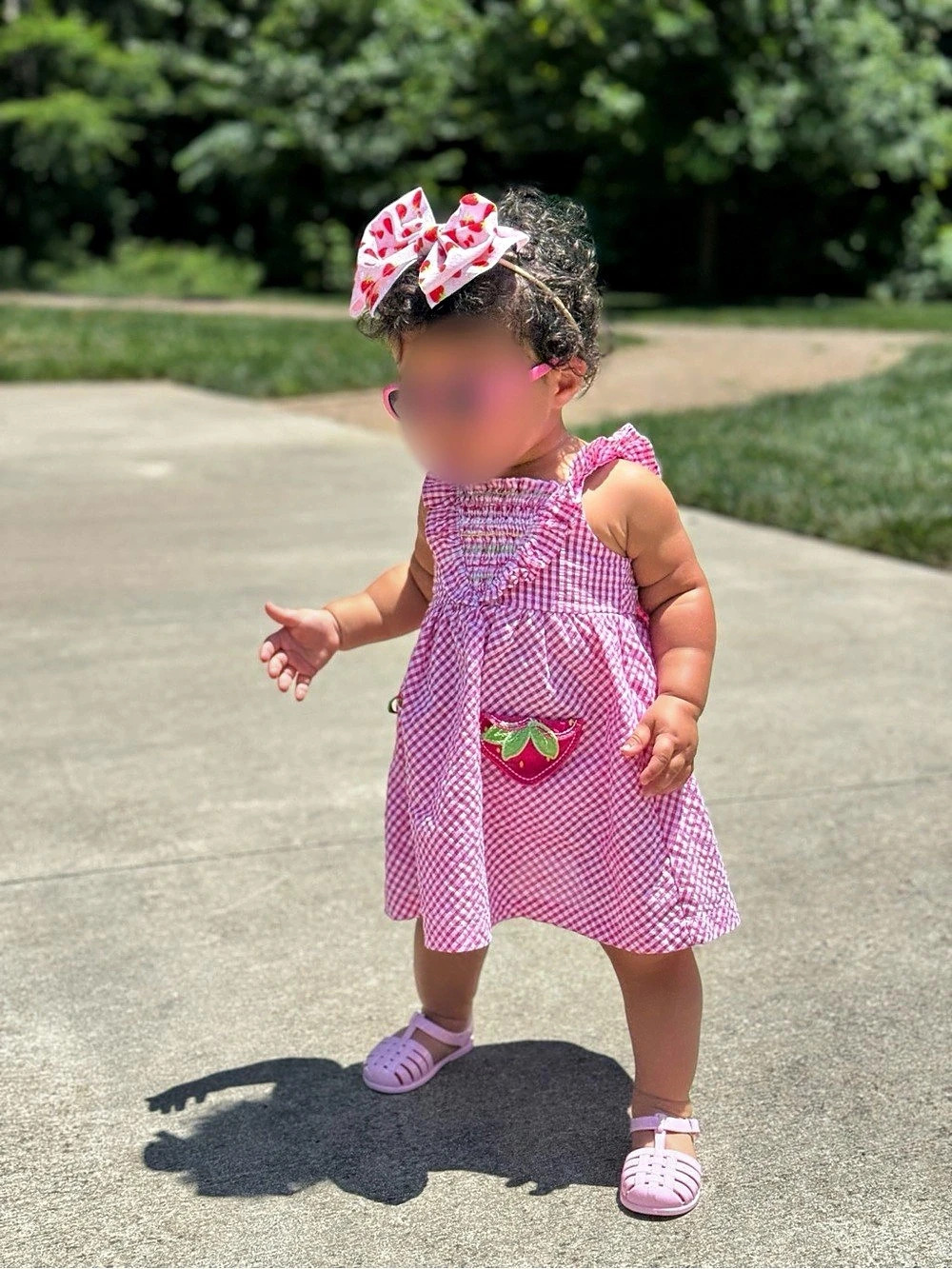 Blueberi Boulevard Girls Seersucker Strawberry Dress in Pink & White 18 months